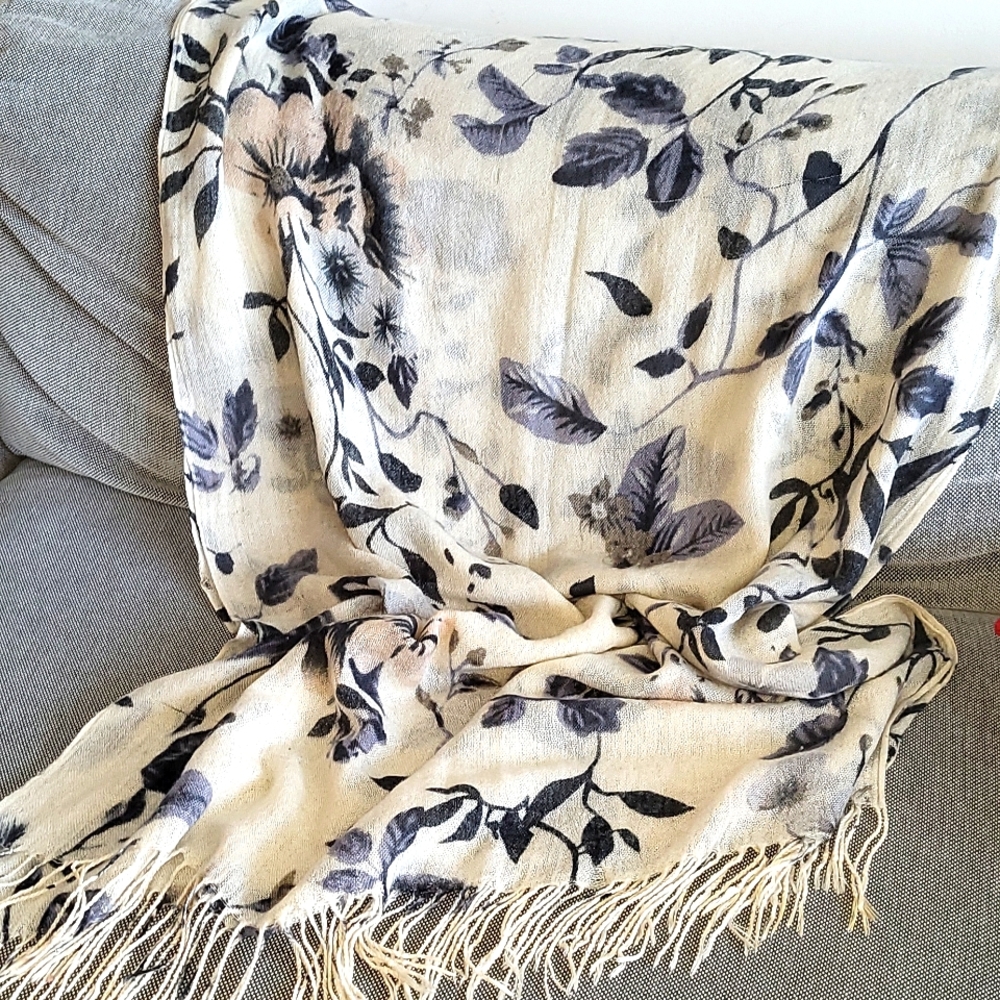 Scarf- H&M - Picture 3 of 4